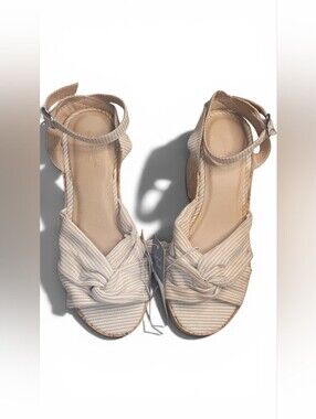 NWT Women's Mellie Wedge Heels